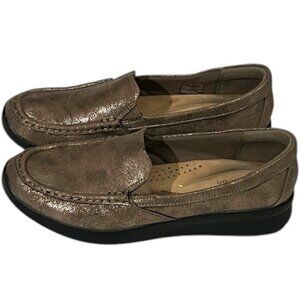 Clarks Ellowyn Lux Women’s Slip-Ons Loafers Shoes Bronze Metallic Size 9.5
